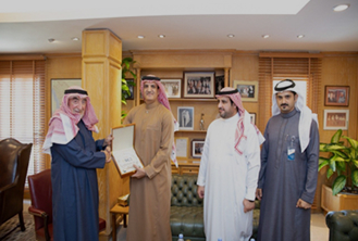 Gallery Image 11 - Business Discussion